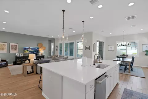 9734 E Spiral Ave, Mesa, AZ 85212