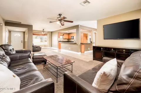 3509 E Highland Ave, Phoenix, AZ 85018 photo 8