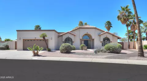 2077 N Lake Shore Dr, Casa Grande, AZ 85122