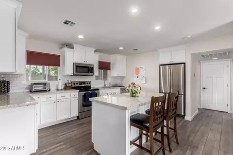 4113 N 10th Pl, Phoenix, AZ 85014 photo 10
