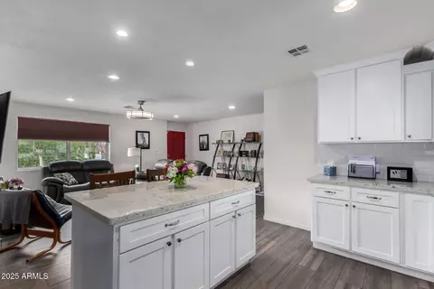4113 N 10th Pl, Phoenix, AZ 85014 photo 12