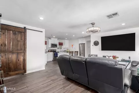 4113 N 10th Pl, Phoenix, AZ 85014 photo 5