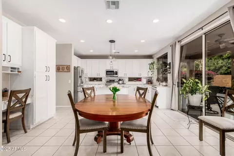 9758 E Monterey Ave, Mesa, AZ 85209 photo 17