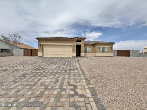 15422 S Sequoia Cir, Arizona City, AZ 85123