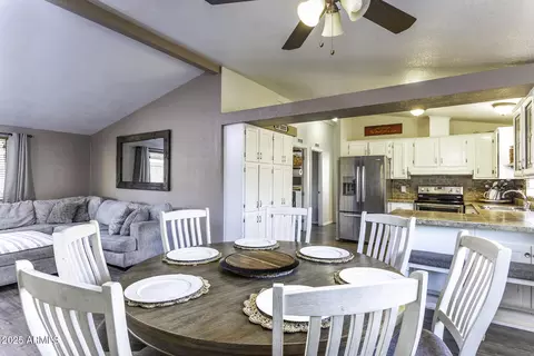 2120 E Bluefield Ave #127, Phoenix, AZ 85022
