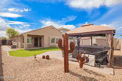 39984 W Hopper Dr, Maricopa, AZ 85138