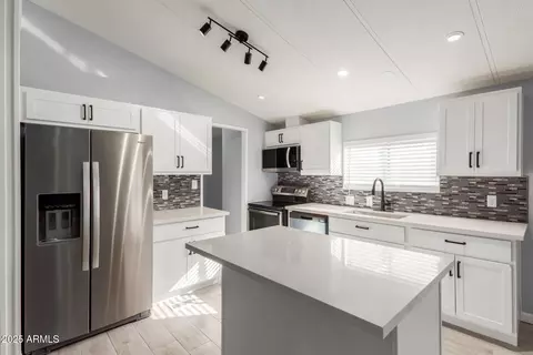 1682 N Mesa Verde Dr, Casa Grande, AZ 85122