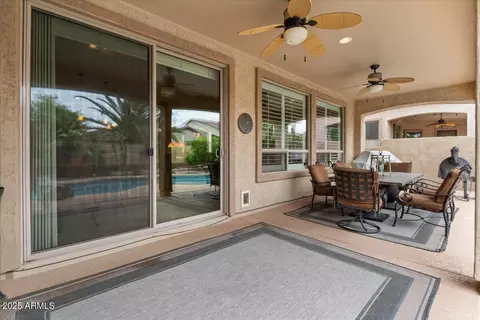 Exterior - 4515 E Rakestraw Ln, Gilbert, AZ 85298 photo 3 of 11