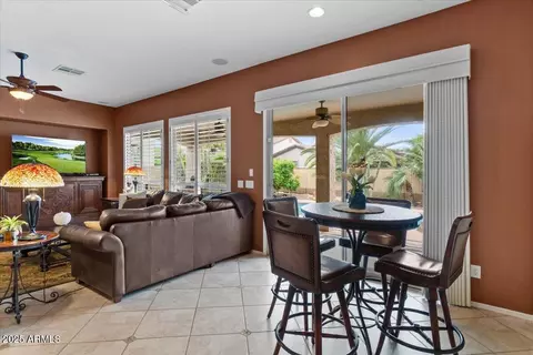 Dining - 4515 E Rakestraw Ln, Gilbert, AZ 85298 photo 5 of 5