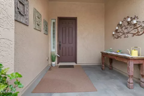 Exterior - 4515 E Rakestraw Ln, Gilbert, AZ 85298 photo 2 of 11
