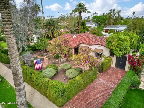 910 W Palm Ln, Phoenix, AZ 85007