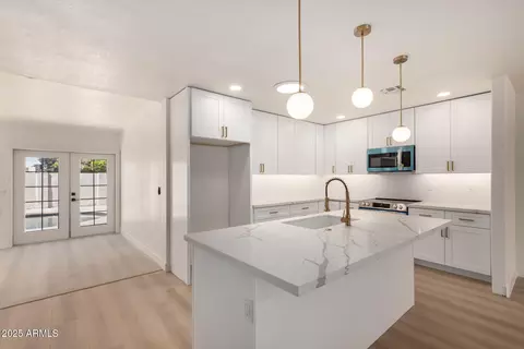 2416 S Evergreen Rd, Tempe, AZ 85282