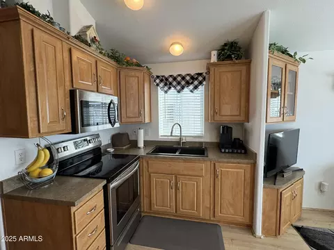 108 E Cholla Ln, Florence, AZ 85132 photo 3