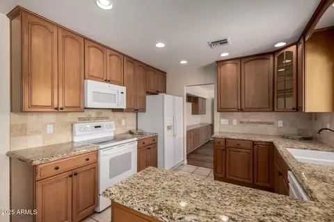 4249 E Mitchell Dr, Phoenix, AZ 85018 photo 14