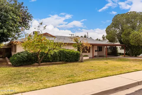4249 E Mitchell Dr, Phoenix, AZ 85018 photo 7
