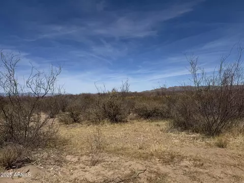 111 E Omotse Trl #0, Tombstone, AZ 85638