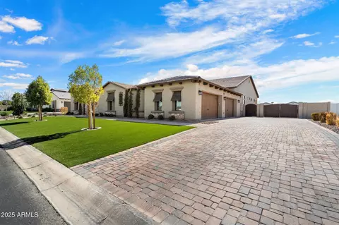 4023 E Minton Cir, Mesa, AZ 85215 photo 3