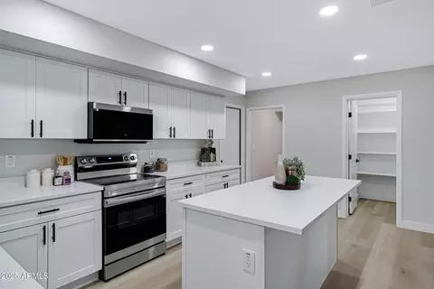 9829 E Navajo Pl #14, Sun Lakes, AZ 85248
