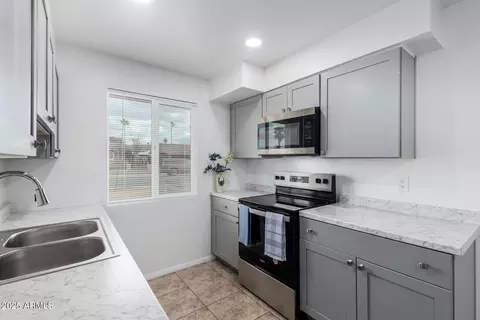 1944 E Carver Dr, Phoenix, AZ 85040 photo 18