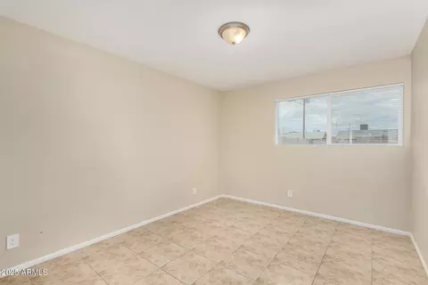 1944 E Carver Dr, Phoenix, AZ 85040 photo 25