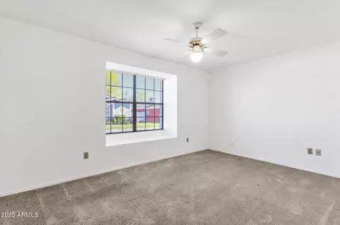 129 E Campo Bello Dr, Phoenix, AZ 85022 photo 18