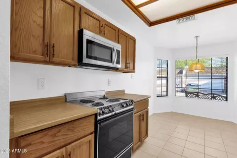 129 E Campo Bello Dr, Phoenix, AZ 85022 photo 8