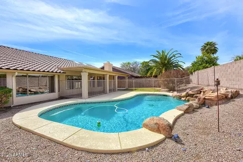 604 W Villa Rita Dr, Phoenix, AZ 85023
