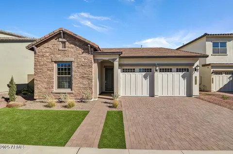 26123 N 20th Dr, Phoenix, AZ 85085