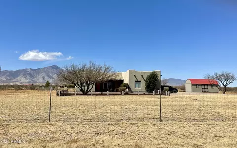 8324 S Airstrip Rd, Hereford, AZ 85615