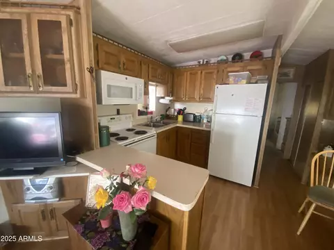 1147 S Sioux Dr, Apache Junction, AZ 85119 photo 5
