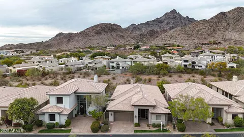 View/Area - 3120 E Squaw Peak Cir, Phoenix, AZ 85016 photo 4 of 6