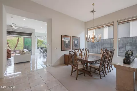 Dining - 3120 E Squaw Peak Cir, Phoenix, AZ 85016 photo 5 of 5