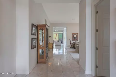 Entry Way - 3120 E Squaw Peak Cir, Phoenix, AZ 85016 photo 3 of 7