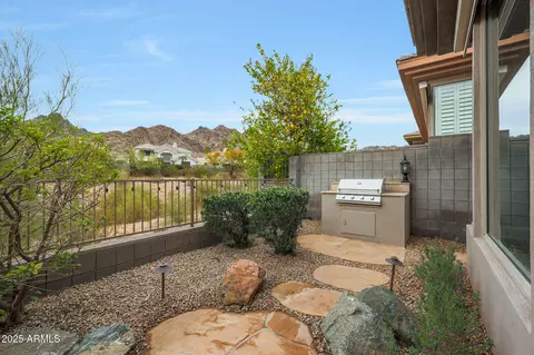 Exterior - 3120 E Squaw Peak Cir, Phoenix, AZ 85016 photo 8 of 18
