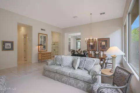 Living - 3120 E Squaw Peak Cir, Phoenix, AZ 85016 photo 5 of 6