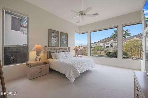 Bedroom - 3120 E Squaw Peak Cir, Phoenix, AZ 85016 photo 2 of 10