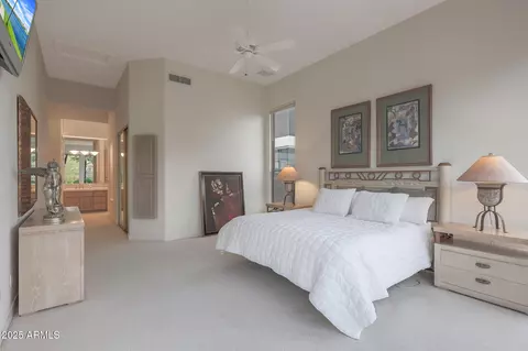 Bedroom - 3120 E Squaw Peak Cir, Phoenix, AZ 85016 photo 6 of 10