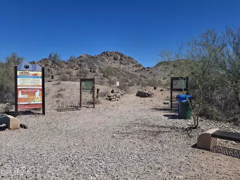Exterior - 3120 E Squaw Peak Cir, Phoenix, AZ 85016 photo 12 of 18
