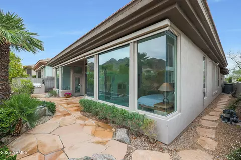 Exterior - 3120 E Squaw Peak Cir, Phoenix, AZ 85016 photo 5 of 18
