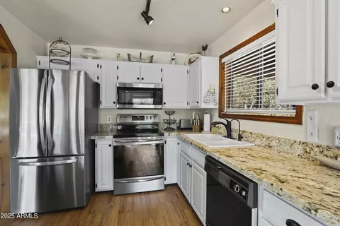 Kitchen - 5869 E Arroyo Way, Pine, AZ 85544 photo 1 of 1