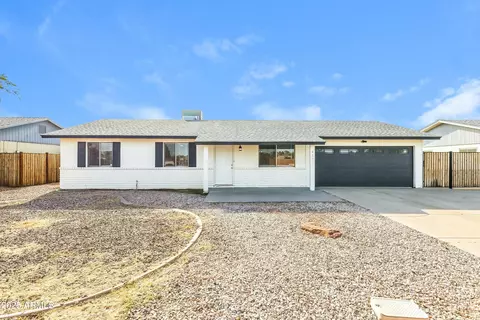 4207 W Poinsettia Dr, Phoenix, AZ 85029