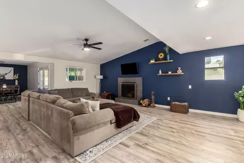 4036 E Captain Dreyfus Ave, Phoenix, AZ 85032 photo 6