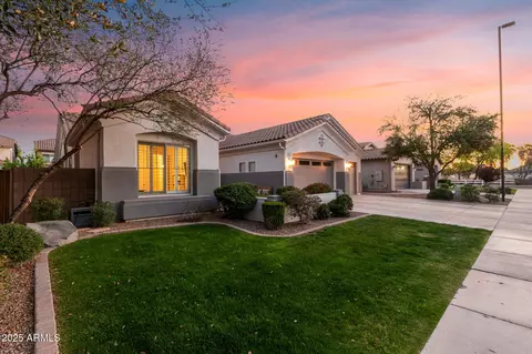 Exterior - 2443 E Ficus Way, Gilbert, AZ 85298 photo 5 of 8