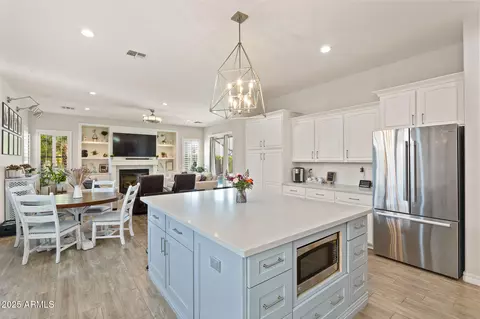 Kitchen - 2443 E Ficus Way, Gilbert, AZ 85298 photo 5 of 5