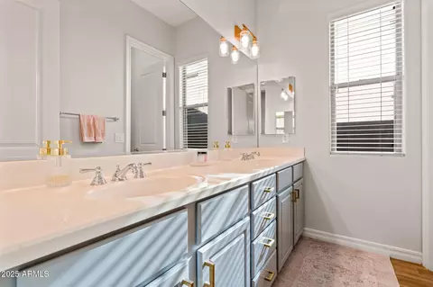 Bath - 2443 E Ficus Way, Gilbert, AZ 85298 photo 4 of 6