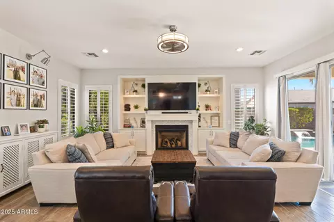 Living - 2443 E Ficus Way, Gilbert, AZ 85298 photo 1 of 2