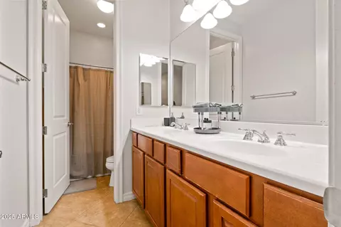 Bath - 2443 E Ficus Way, Gilbert, AZ 85298 photo 5 of 6