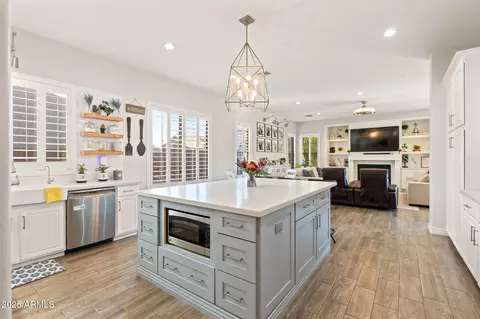 Kitchen - 2443 E Ficus Way, Gilbert, AZ 85298 photo 1 of 5