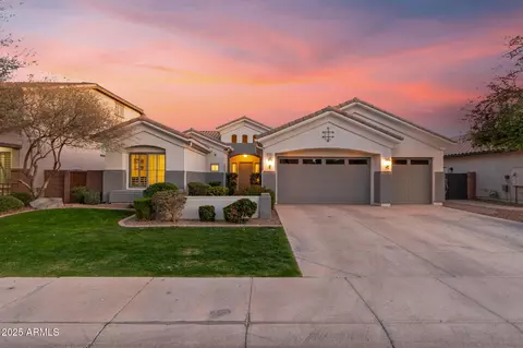 Exterior - 2443 E Ficus Way, Gilbert, AZ 85298 photo 2 of 8