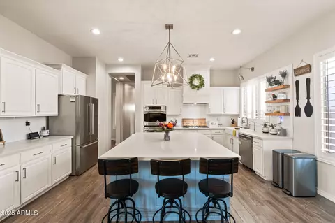Kitchen - 2443 E Ficus Way, Gilbert, AZ 85298 photo 2 of 5